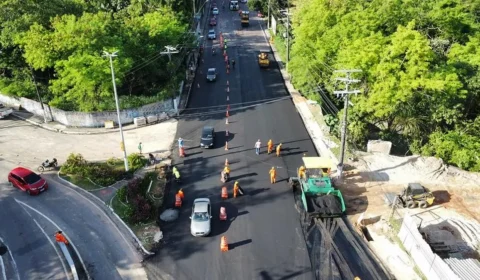 Após implantação da nova rede de drenagem, avenida Umberto Calderaro é liberada em Manaus
