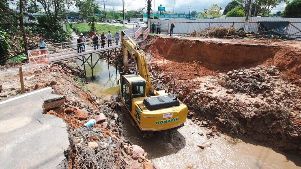 Com implantação de nova ponte, trânsito na Avenida Senador Raimundo Parente deve ser liberado em 40 dias