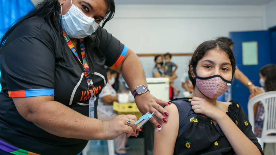 Covid-19: confira pontos de vacinação para adultos e crianças nesta terça-feira, em Manaus