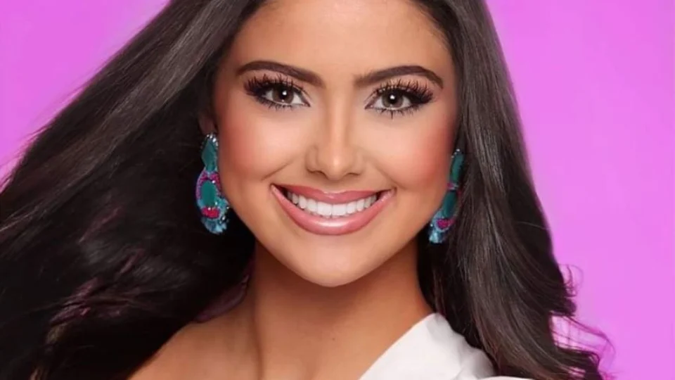 Morre aos 16 anos a ex-miss e modelo Kailia Posey, nos EUA