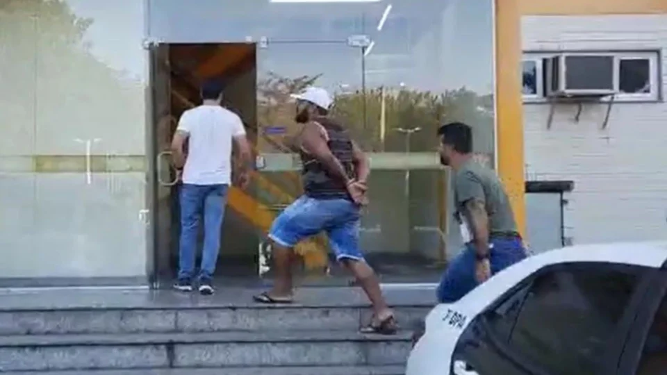 Criança de 11 anos estuprada pelo padrasto e que teve bebê no RJ não sabia o que é estar grávida, diz delegada