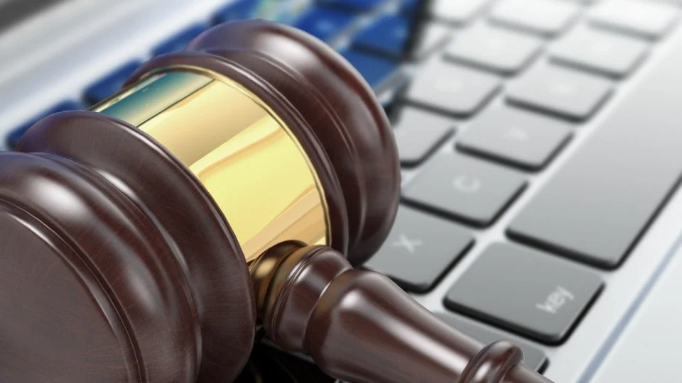 PGE-AM leiloa duas casas e uma loja no próximo dia 1° de junho