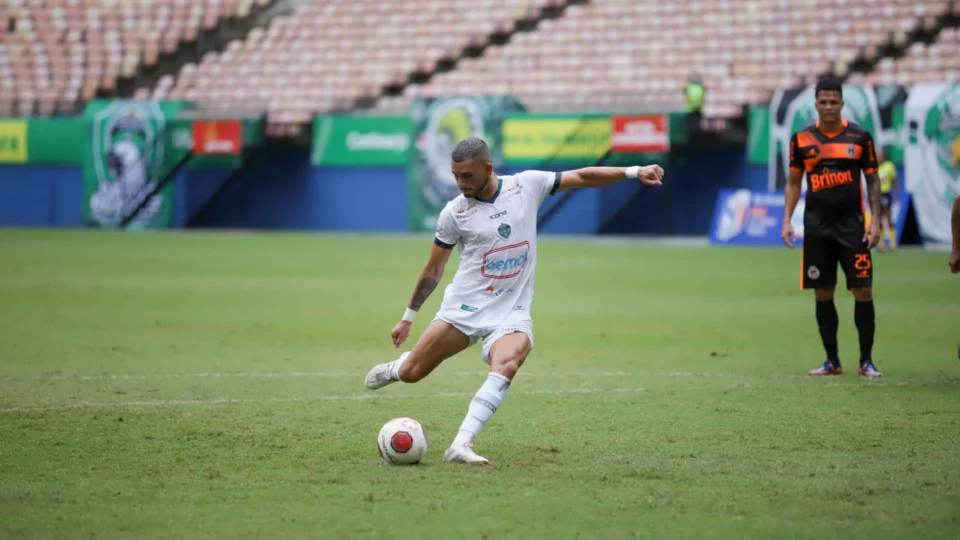 Autor de gol salvador, Rafael Ibiapino atribui classificação do Manaus à semifinal do Amazonense ao empenho do ‘grupo’