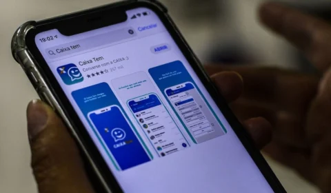 A partir desta quarta, trabalhadores nascidos em novembro podem sacar até R$ 1 mil no FGTS