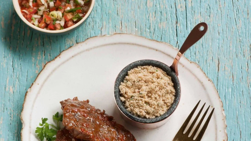 RECEITA FÁCIL: aprenda a fazer bife de panela simples