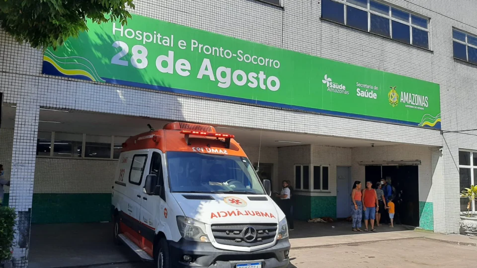 Duas vítimas e suspeito de incêndio criminoso em lotérica no Centro de Manaus continuam internados