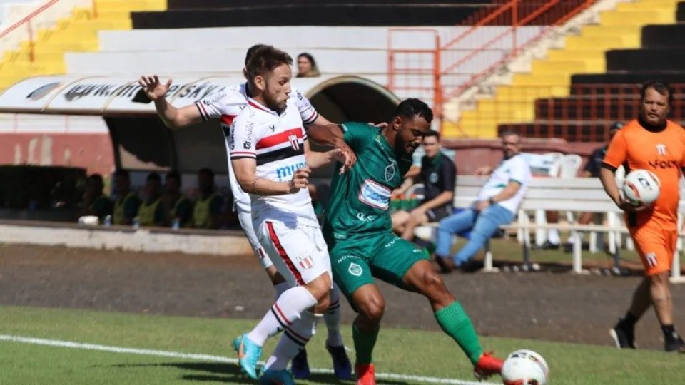 Com um jogador a menos, Manaus perde por 1 a 0 para Botafogo pela Série C do Brasileiro