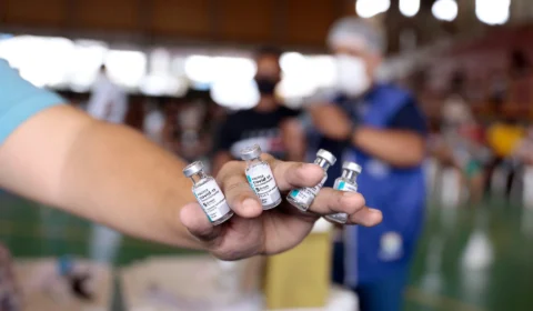 Covid-19: confira pontos de vacinação para adultos e crianças nesta sexta-feira, em Manaus