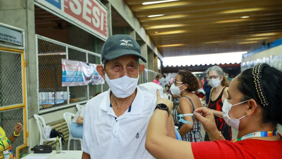 Covid-19: confira os pontos de vacinação para adultos e crianças nesta terça-feira, em Manaus