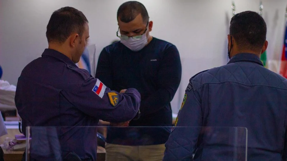 Acusado de matar namorada asfixiada é condenado a 25 anos de prisão, em Manaus