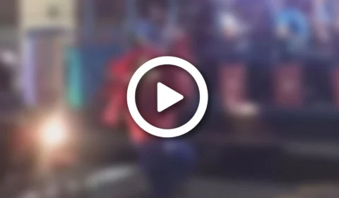 VÍDEO: jovem fantasiado de Fofão é atropelado por motociclista ao descer de trem da alegria, em Goias