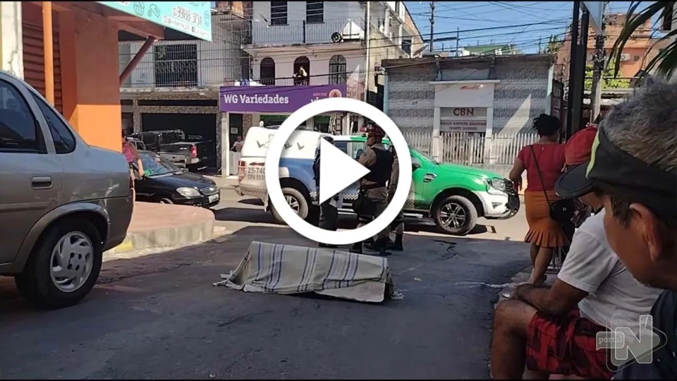 VÍDEO: camelô é executado com vários tiros na Compensa, em Manaus