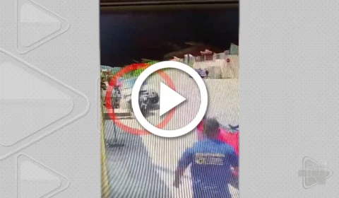 VÍDEO: mulher atropela e arrasta namorado e amante em motocicleta em São Paulo