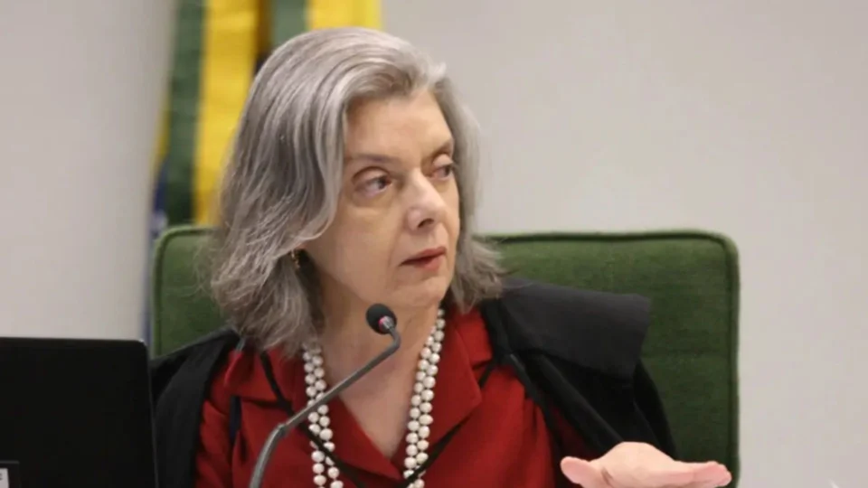 Queixa-Crime: Carmem Lúcia notifica cúpula da CPI da Covid por violação de sigilo e dano emocional