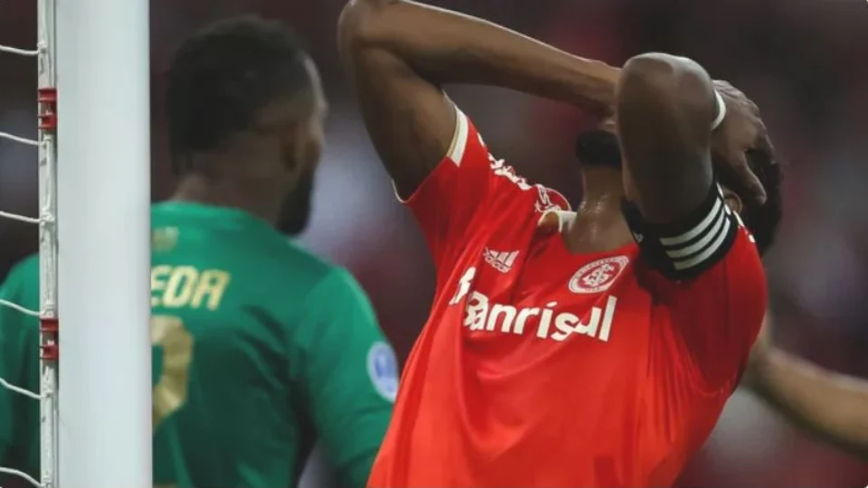 Internacional perde disputa de pênaltis por 3 a 1 para Melgar e dá adeus à Sul-Americana