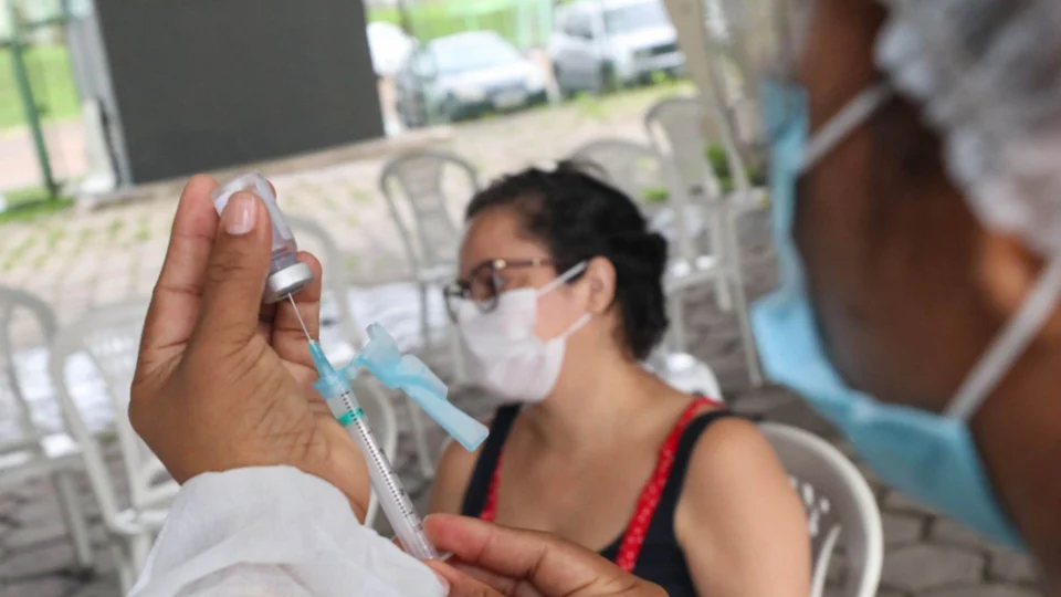 Covid-19: confira pontos de vacinação para adultos e crianças nesta quarta-feira em Manaus