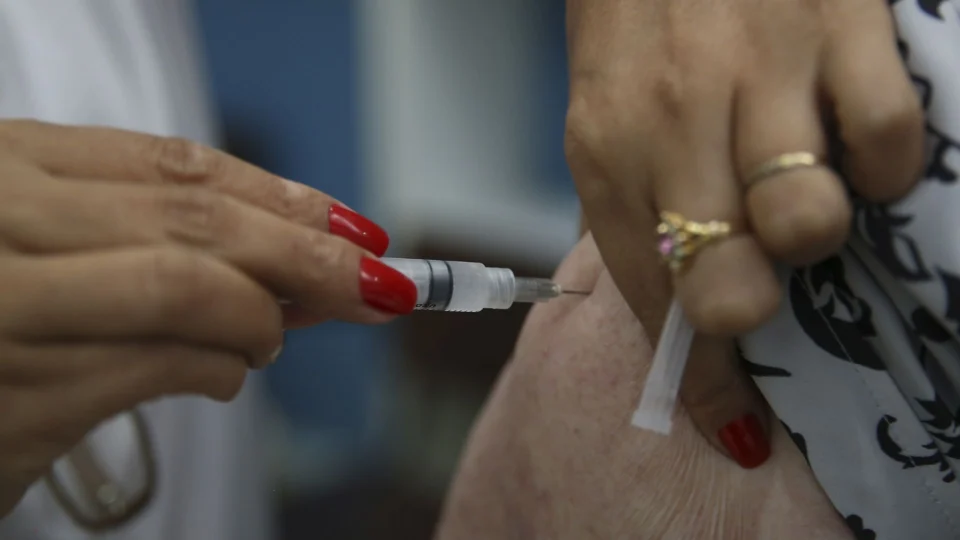 Manaus imuniza 57% do público-alvo contra sarampo e 39% contra influenza