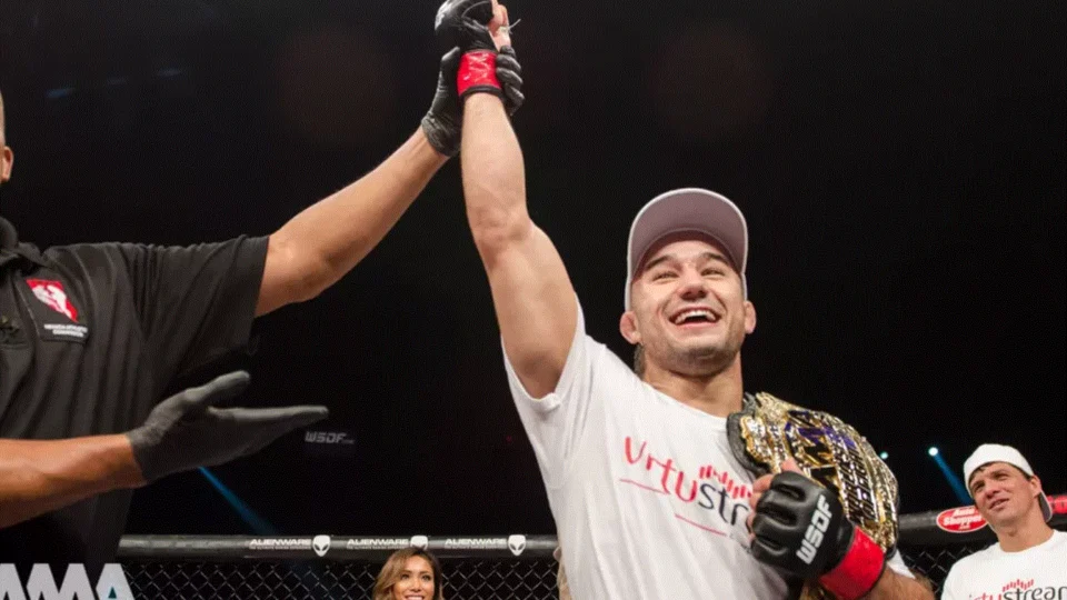 Marlon Moraes anuncia fim da carreira no MMA