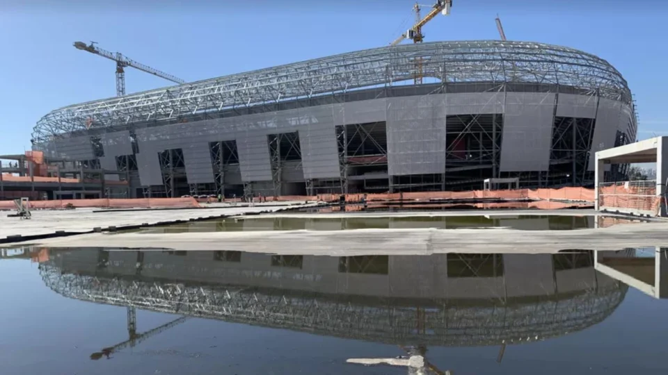 Arena do Atlético Mineiro está 60% concluída e deve ser entregue no último trimestre de 2022, em outubro