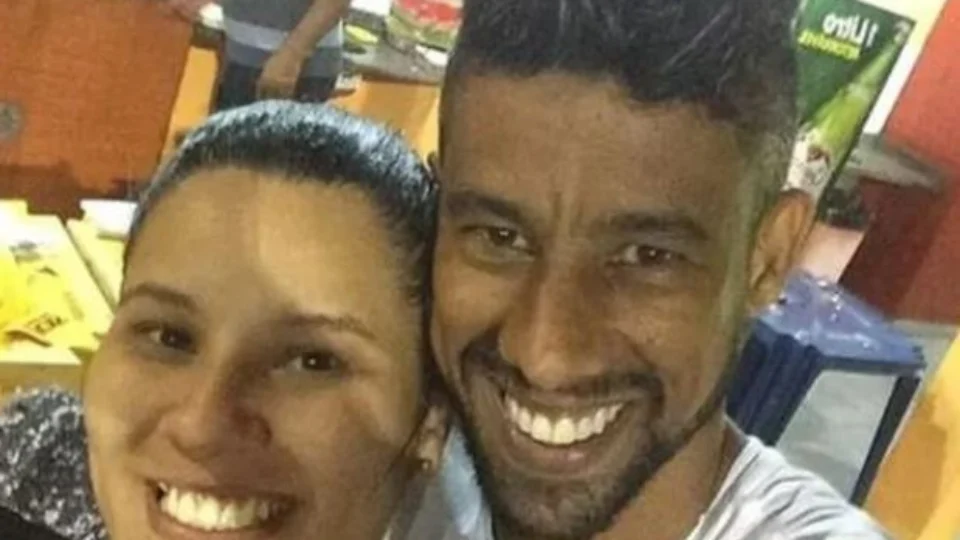 Após irmã ser alvo de investigação por aplicar golpes, ex-jogador do Flamengo Léo Moura diz: ‘se errou, que pague’