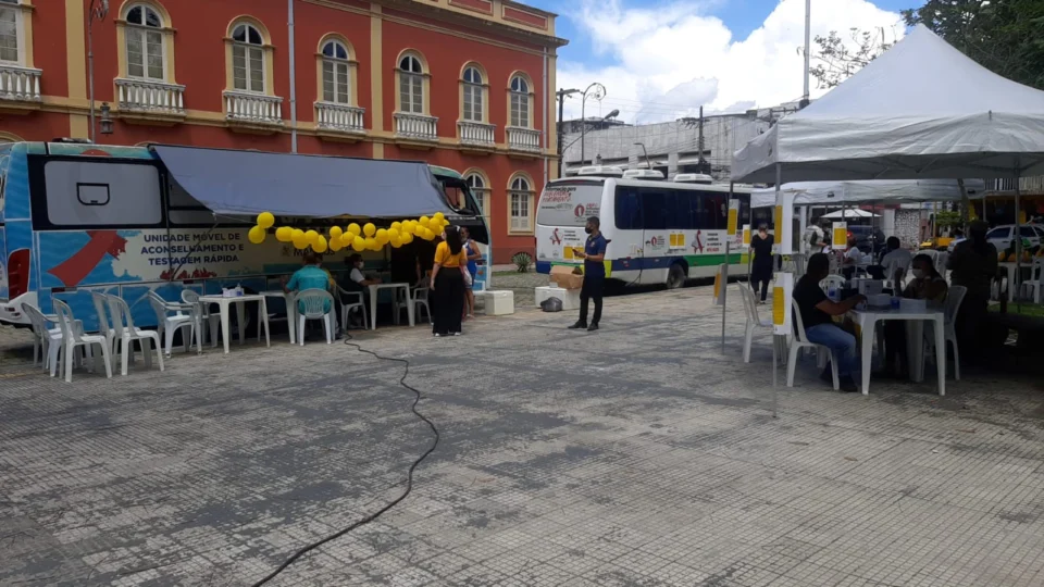 Campanha de vacinação e testagem de hepatites virais é realizada nesta quinta-feira na Praça da Polícia em Manaus