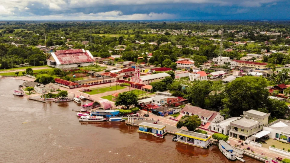 Barreirinha, no AM, prorroga situação de emergência por conta da cheia e transbordamento de fossas residenciais