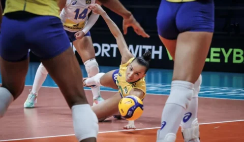 Em pior partida na Copa do Mundo, meninas do Brasil sofrem revés para Japão de 3 sets a 1