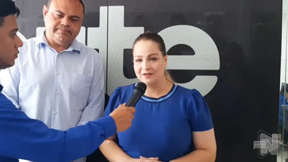 Debate TV Norte: candidata Carol Braz chega para debate no Grupo Norte de Comunicação