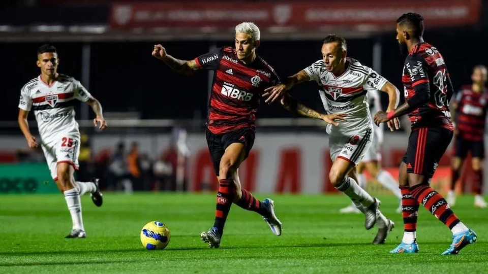 Flamengo e São Paulo decidem vaga na final da Copa do Brasil nesta quarta-feira no Maracanã