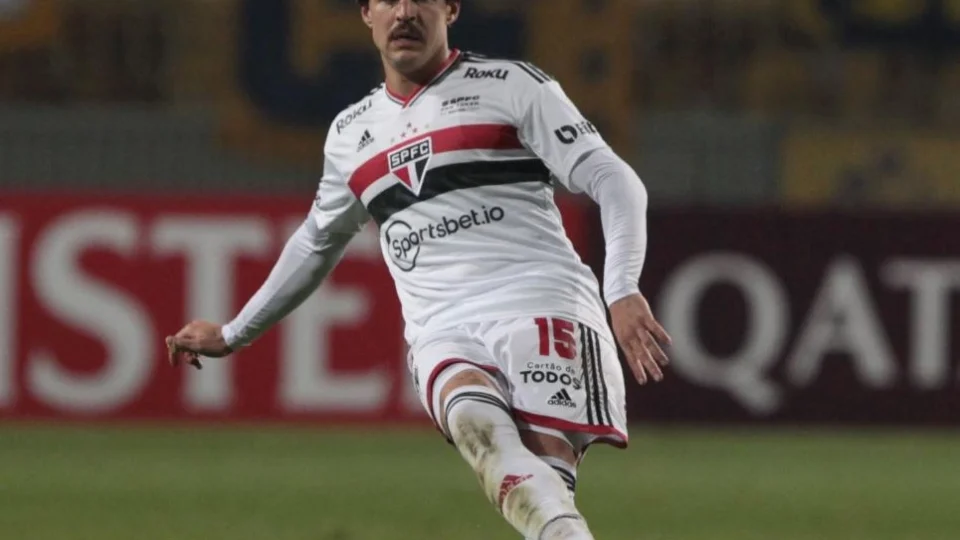 Rogério Ceni não terá Gabriel Neves e Felipe Alves no jogo contra Flamengo pela semifinal da Copa do Brasil