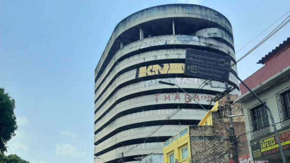 ‘Garajão’ é arrematado por R$ 5,3 milhões em leilão público, em Manaus