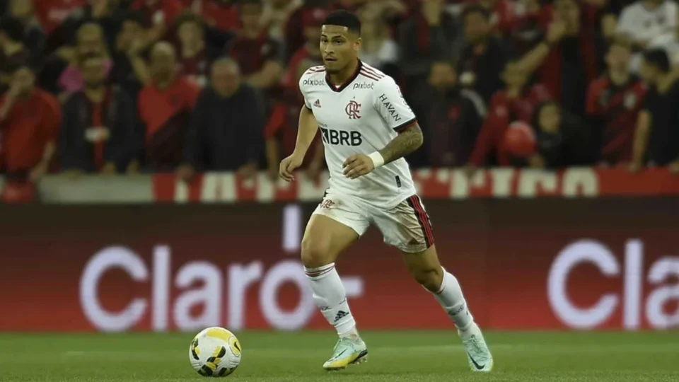 Volante João Gomes pode trocar Flamengo pelo Real Madrid