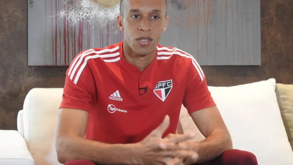 Sobre decisão da Sul-Americana zagueiro Miranda crava: ‘Meu pensamento é fazer São Paulo vencedor’
