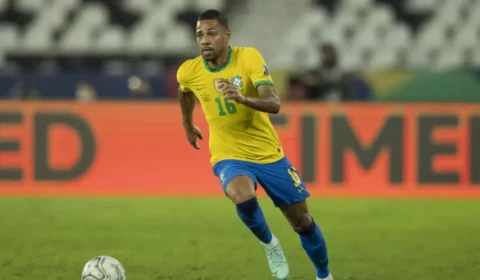Alex Sandro é cortado e Renan Lodi convocado por Tite para amistosos da seleção brasileira na França