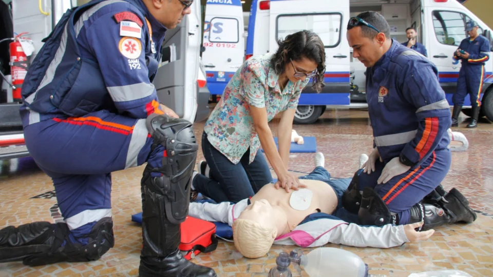 Projeto de Lei propõe que escolas ensinem primeiros socorros para alunos do ensino fundamental e médio