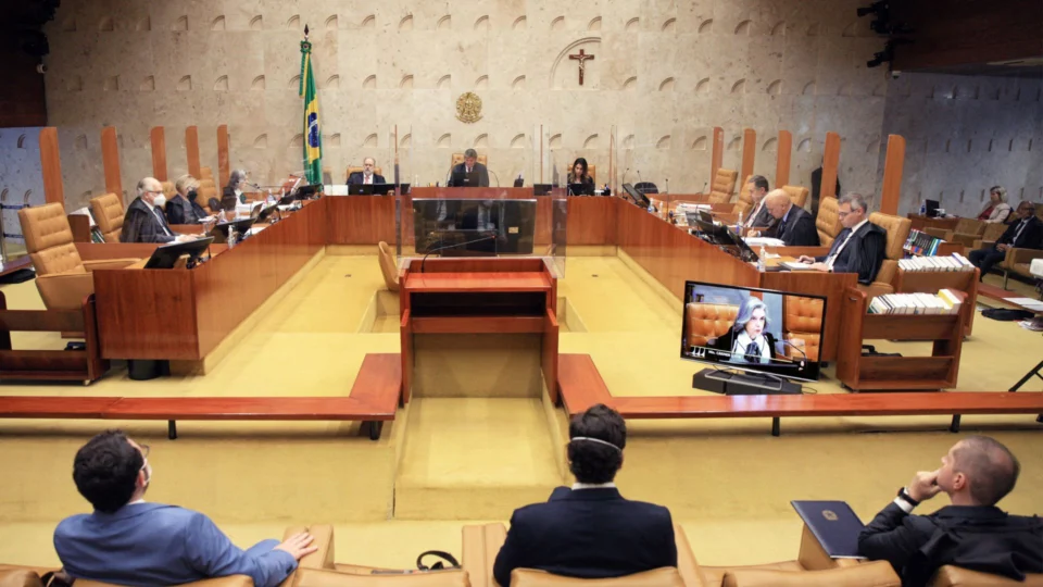 STF tem 5 votos para manter suspensão do piso salarial da enfermagem