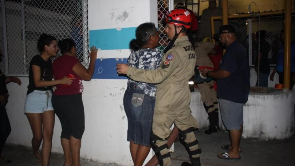 Criança de 5 anos morre após cair dentro de esgoto, em Manaus