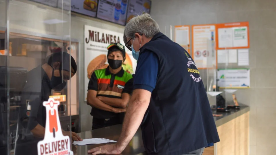 Após McDonald’s, Procon-AM notifica Burger King por sanduíche de ‘costela’