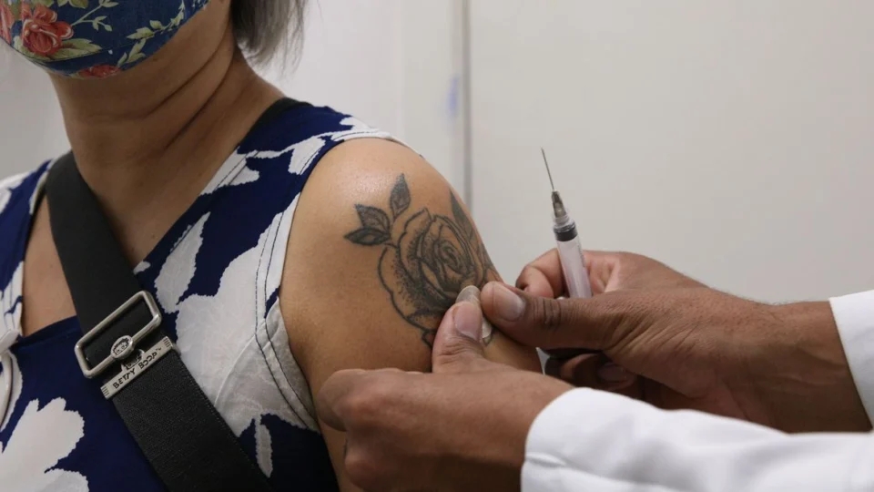 Brasil tem 22,8 mil novos casos e 173 mortes por Covid-19 em 24 horas