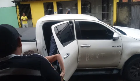 Corpo com sinais de estrangulamento é encontrado dentro de carro no Nova Cidade, em Manaus
