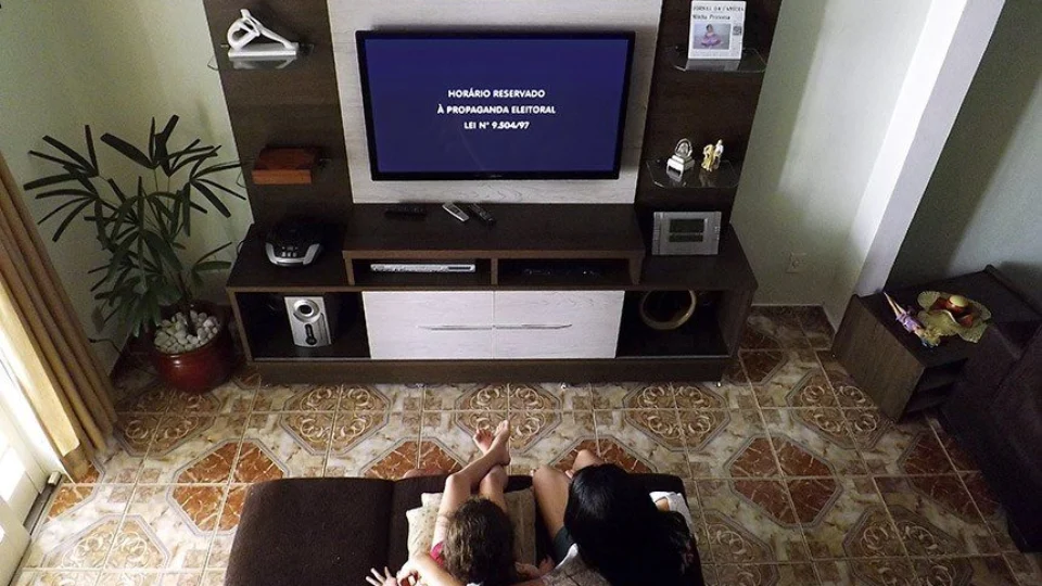 Eleições 2022: propaganda eleitoral no rádio e na televisão começa nesta sexta-feira