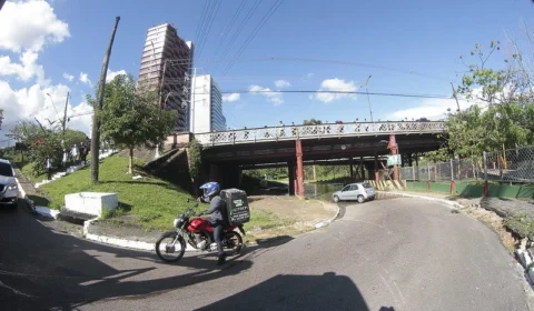 Interdição da alça inferior da ponte dos Bilhares altera trajeto de ônibus, em Manaus; veja como fica