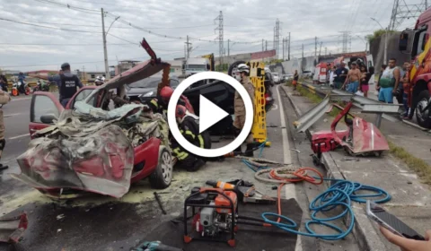 Acidente de carros deixa quatro pessoas feridas na Zona Norte de Manaus