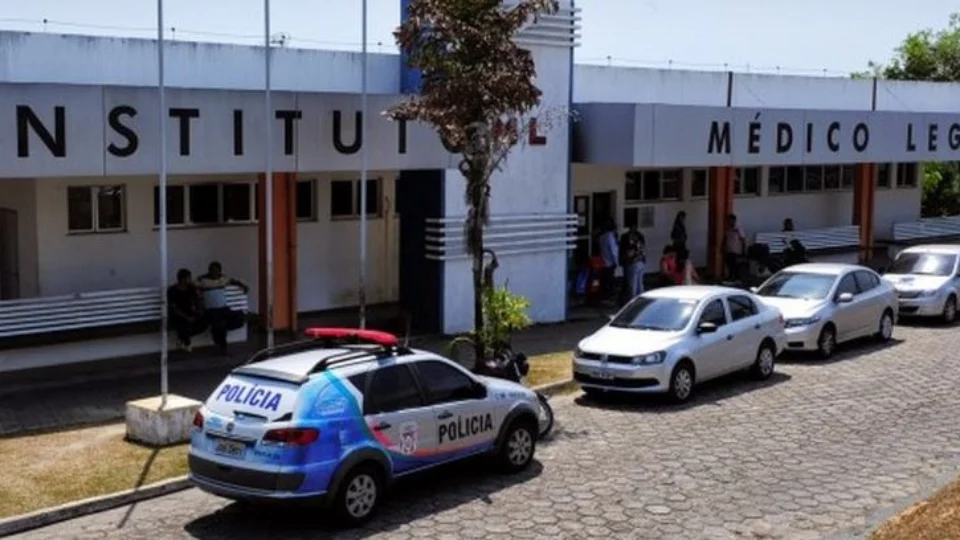 Bebê de 2 meses morre após mãe dormir por cima dele, em Manaus