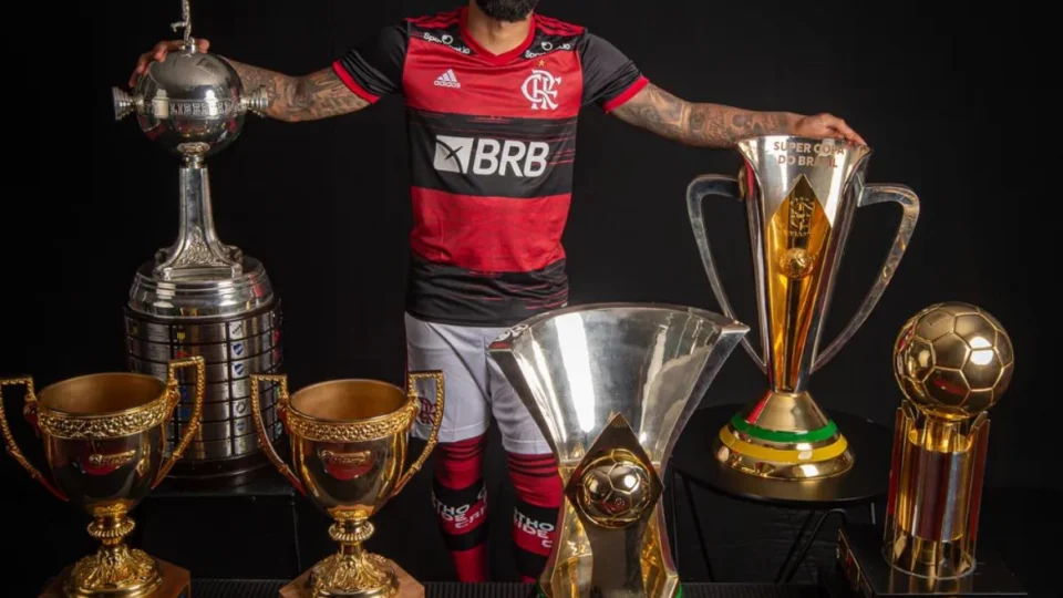 Gabigol completa 26 anos e Flamengo faz homenagem: ‘Nosso ídolo’