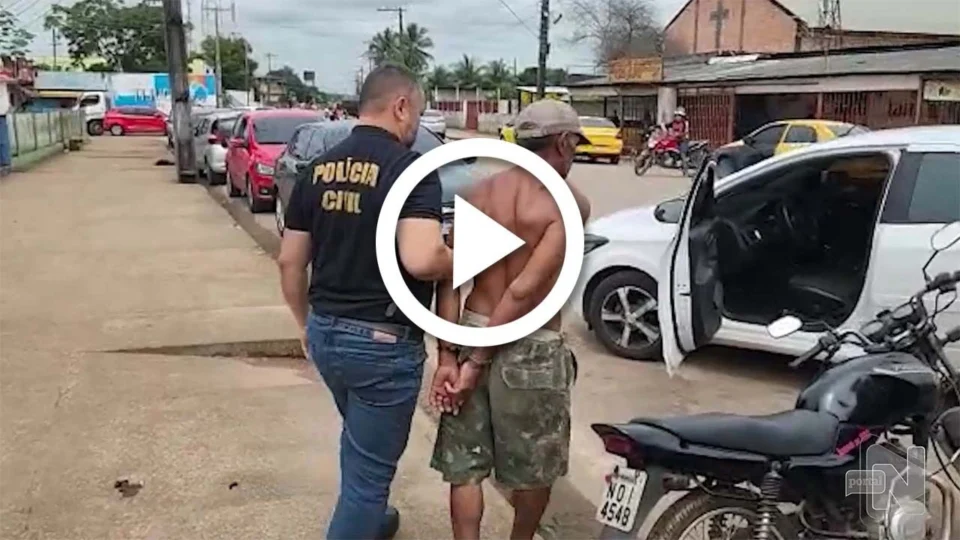 VÍDEO: homem armado com faca invade escola e assusta alunos no interior do Amazonas