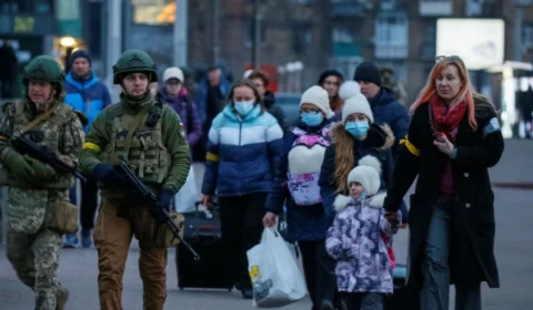 Dez corredores humanitários serão abertos neste sábado, diz Ucrânia