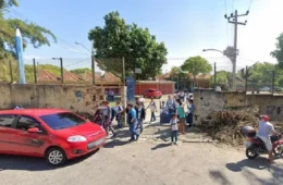 Adolescente é imobilizado após esfaquear três colegas em escola na Zona Norte do Rio