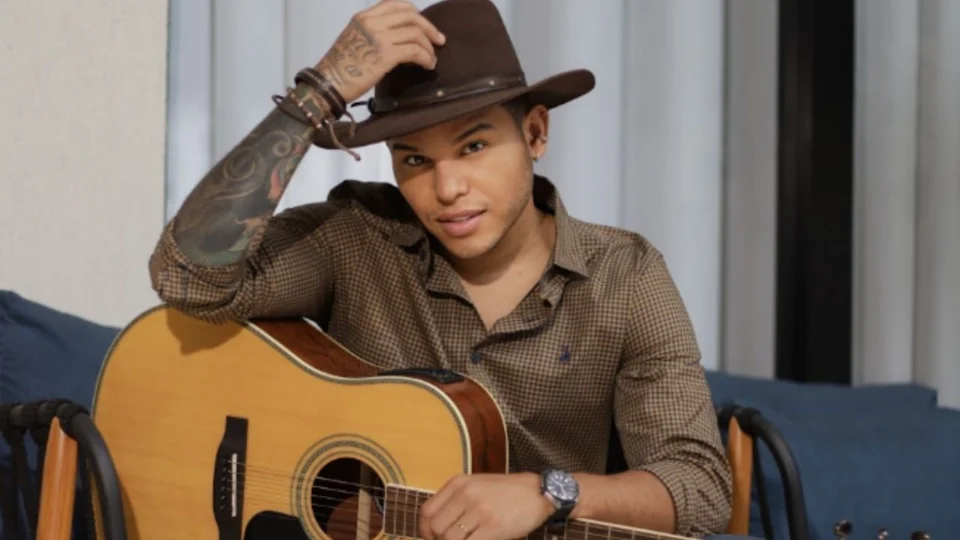 Com cachês diferentes, cantor Tierry receberá R$ 380 mil por apresentações em Alvarães e Itapiranga, no AM