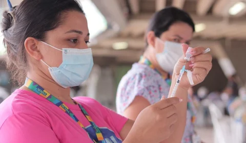 Vacina contra Covid-19 está disponível em 11 pontos de atendimento neste sábado, em Manaus